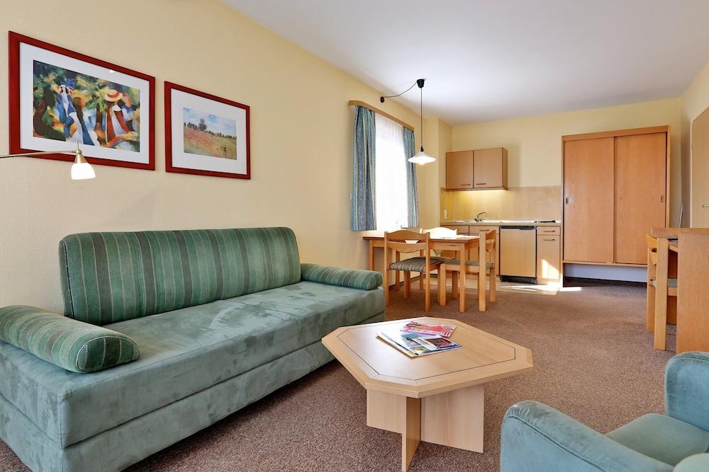 Aktivital Hotel Бад Грисбах Екстериор снимка