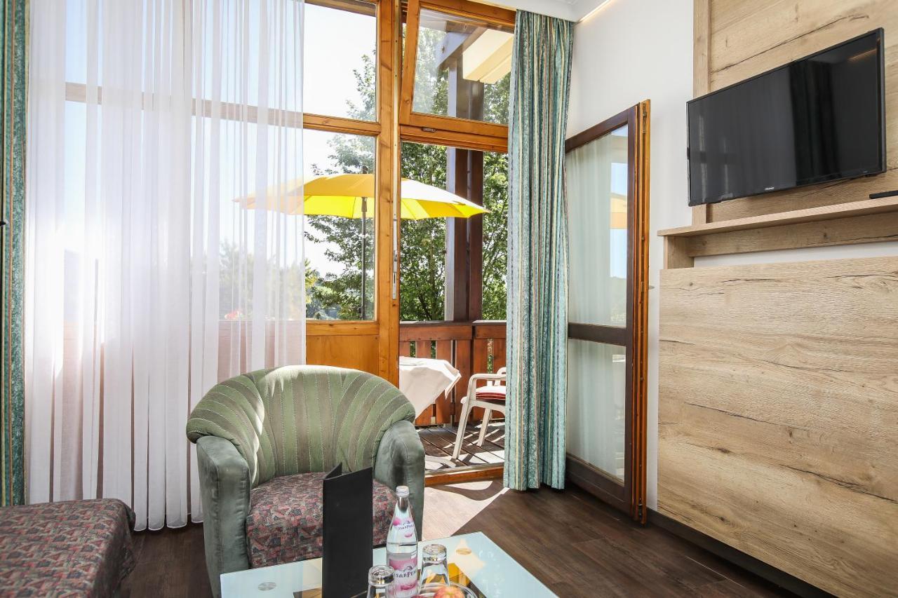 Aktivital Hotel Бад Грисбах Екстериор снимка